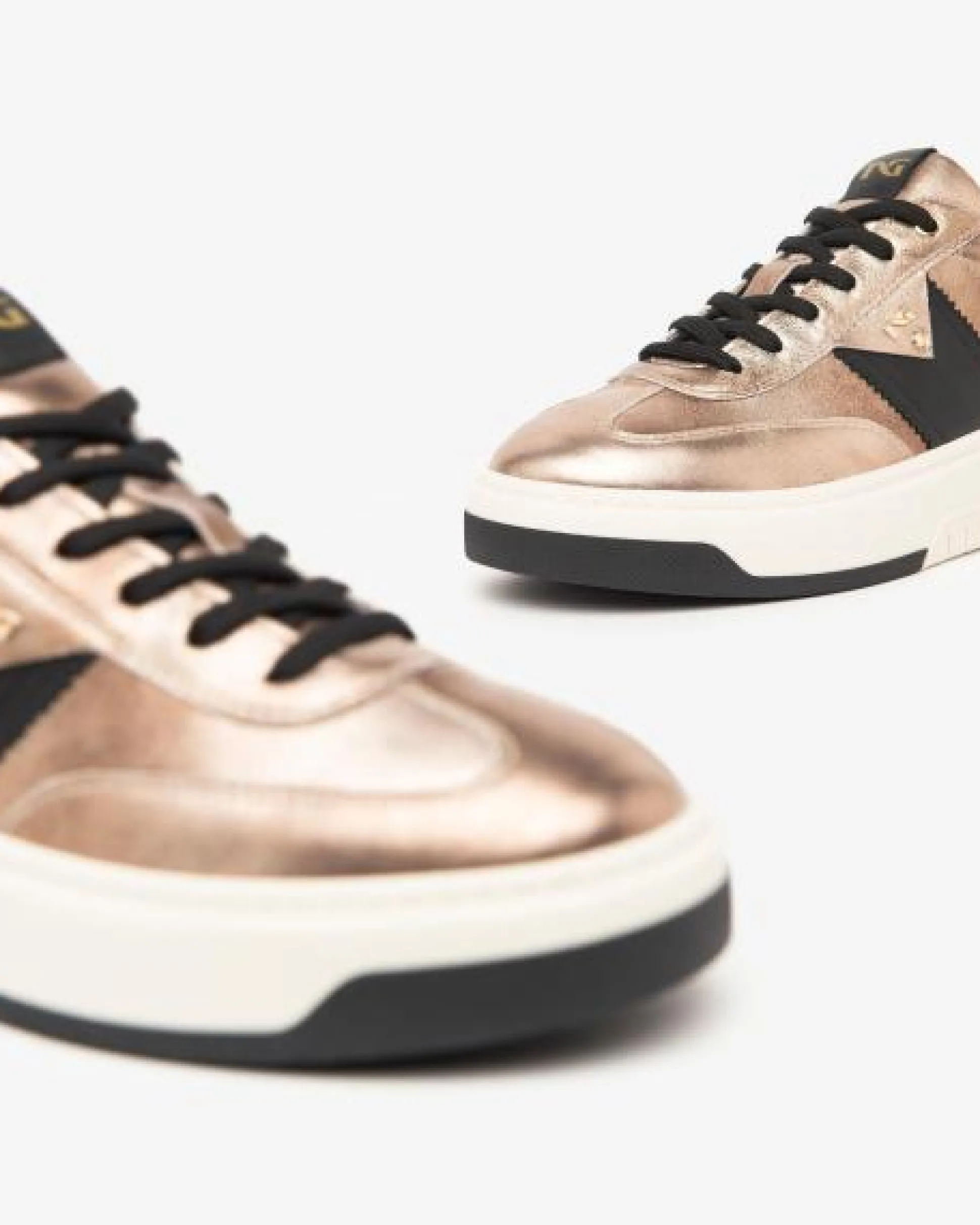 Sneakers Donna in Pelle, Materiale Tecnico e Suede