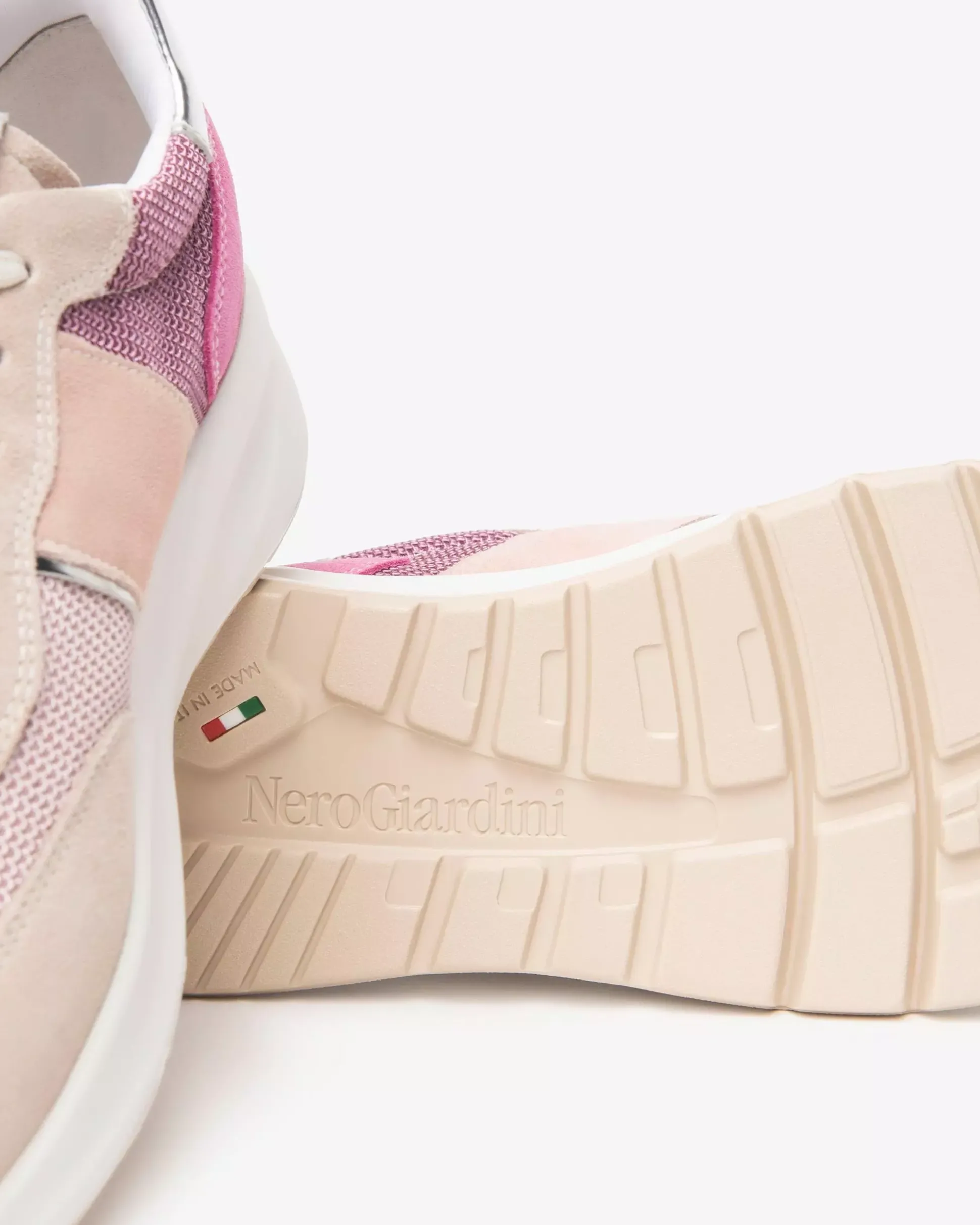 Sneakers Donna in Pelle, Suede e Tela