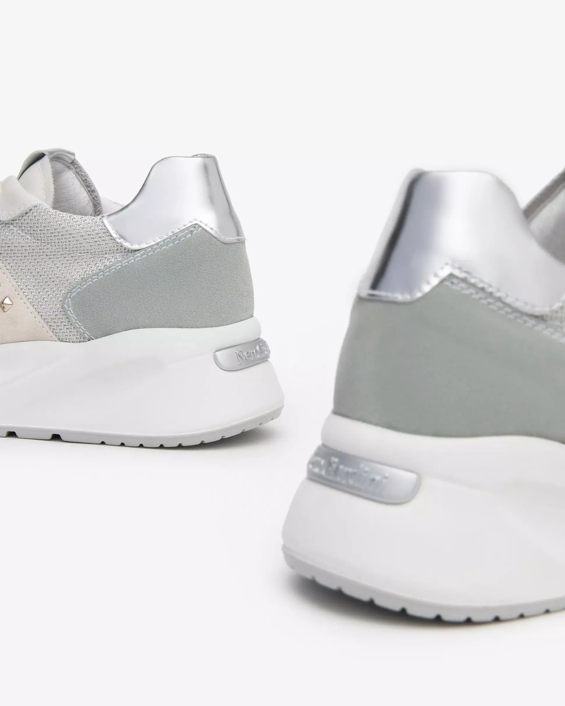 Sneakers Donna in Pelle, Suede e Tela