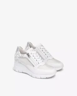 Sneakers Donna in Pelle, Tela e Materiale Tecnico