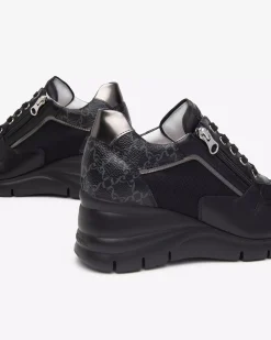Sneakers Donna in Pelle, Tela e Materiale Tecnico