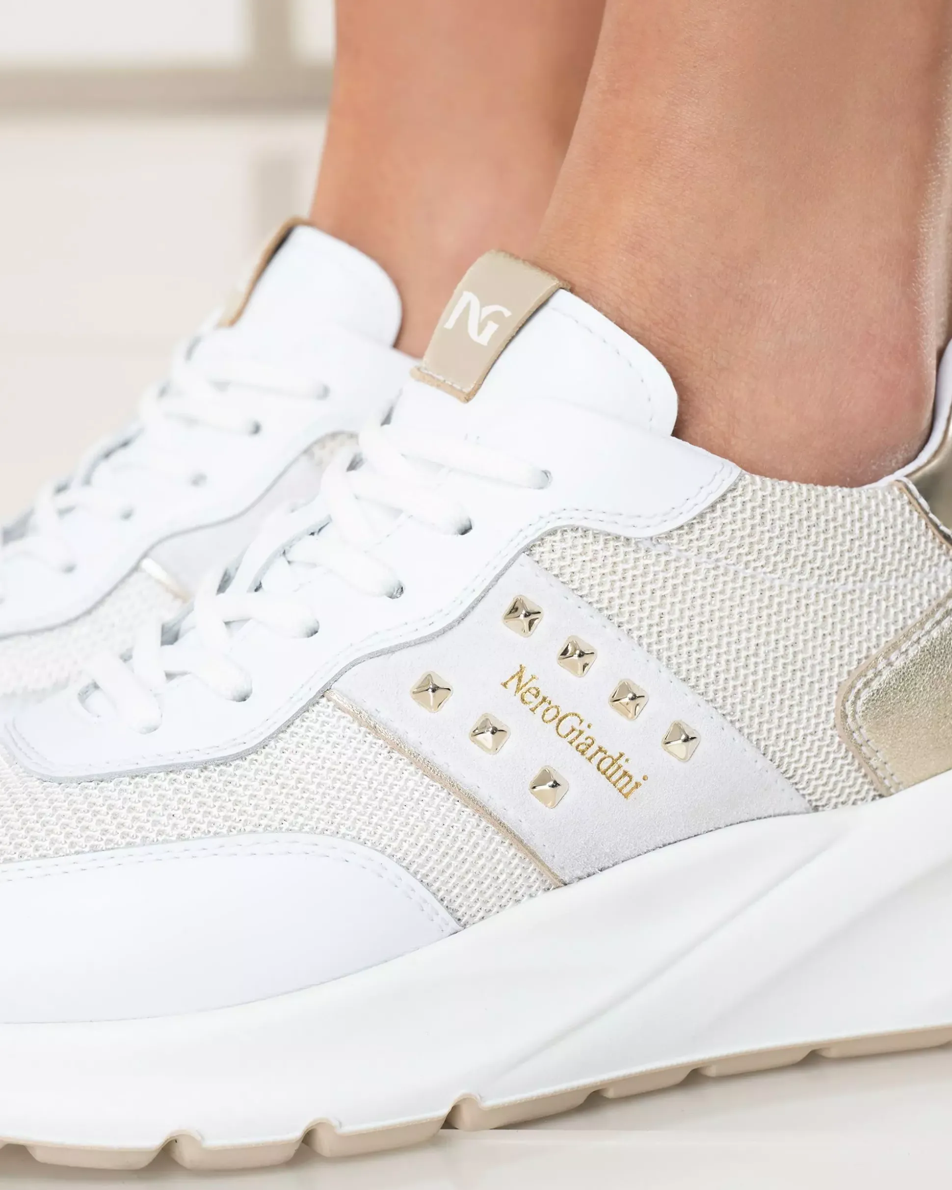 Sneakers Donna in Pelle, Tela e Materiale Tecnico