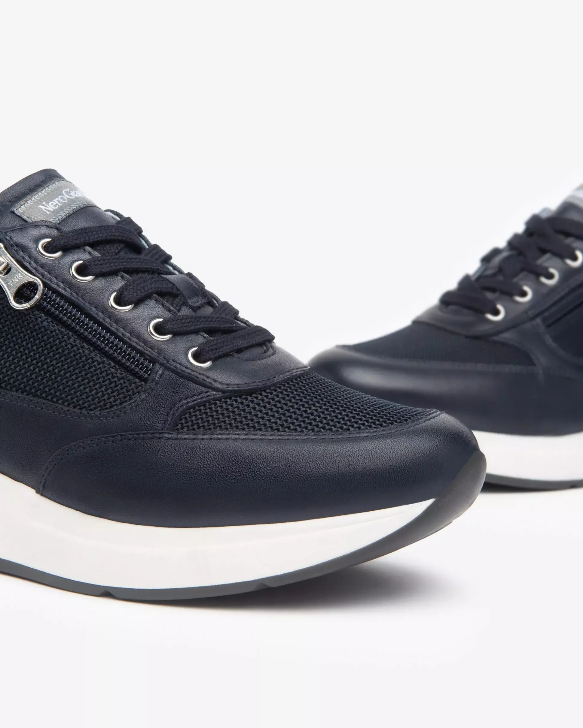 Sneakers Donna in Pelle, Tela e Materiale Tecnico
