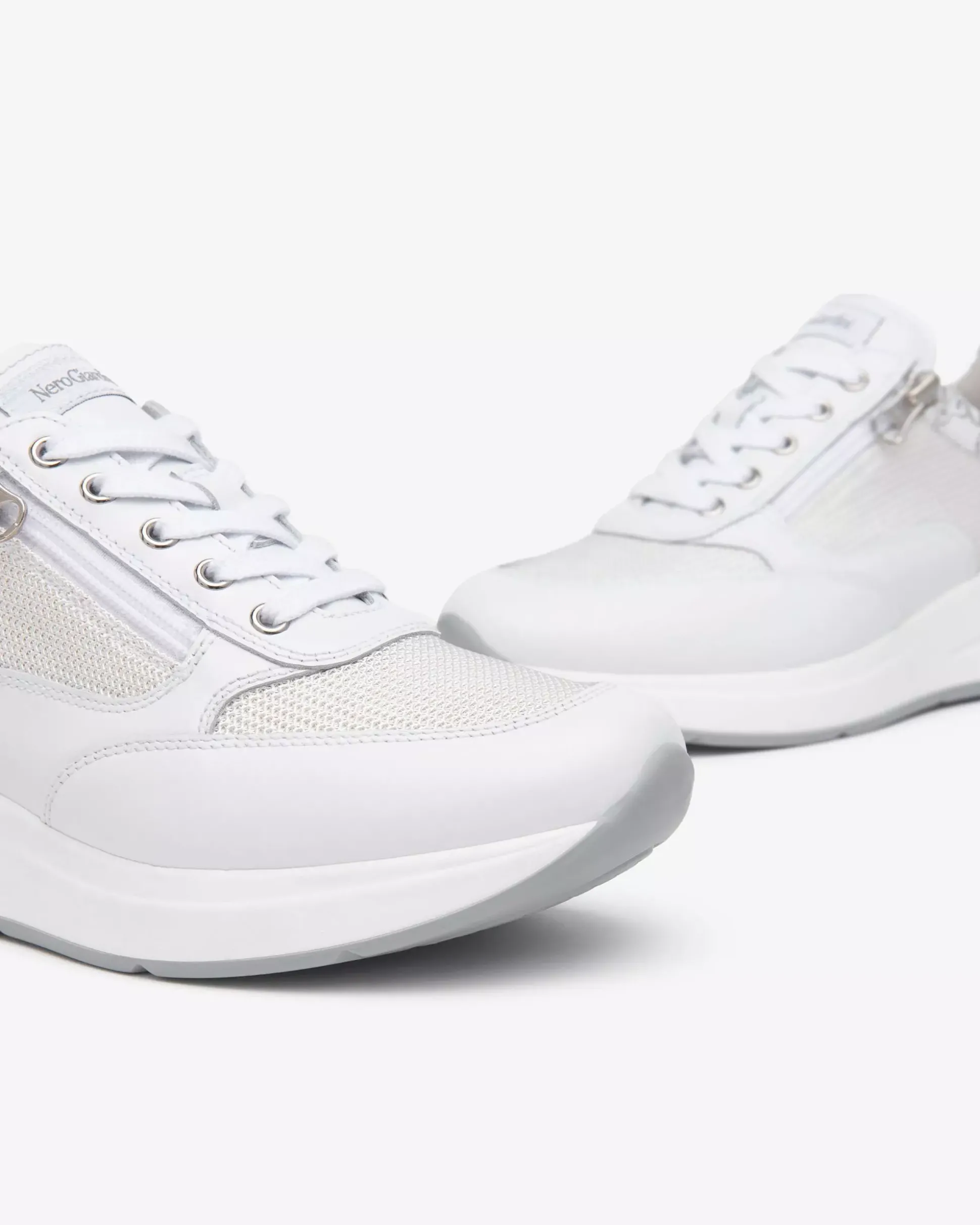 Sneakers Donna in Pelle, Tela e Materiale Tecnico