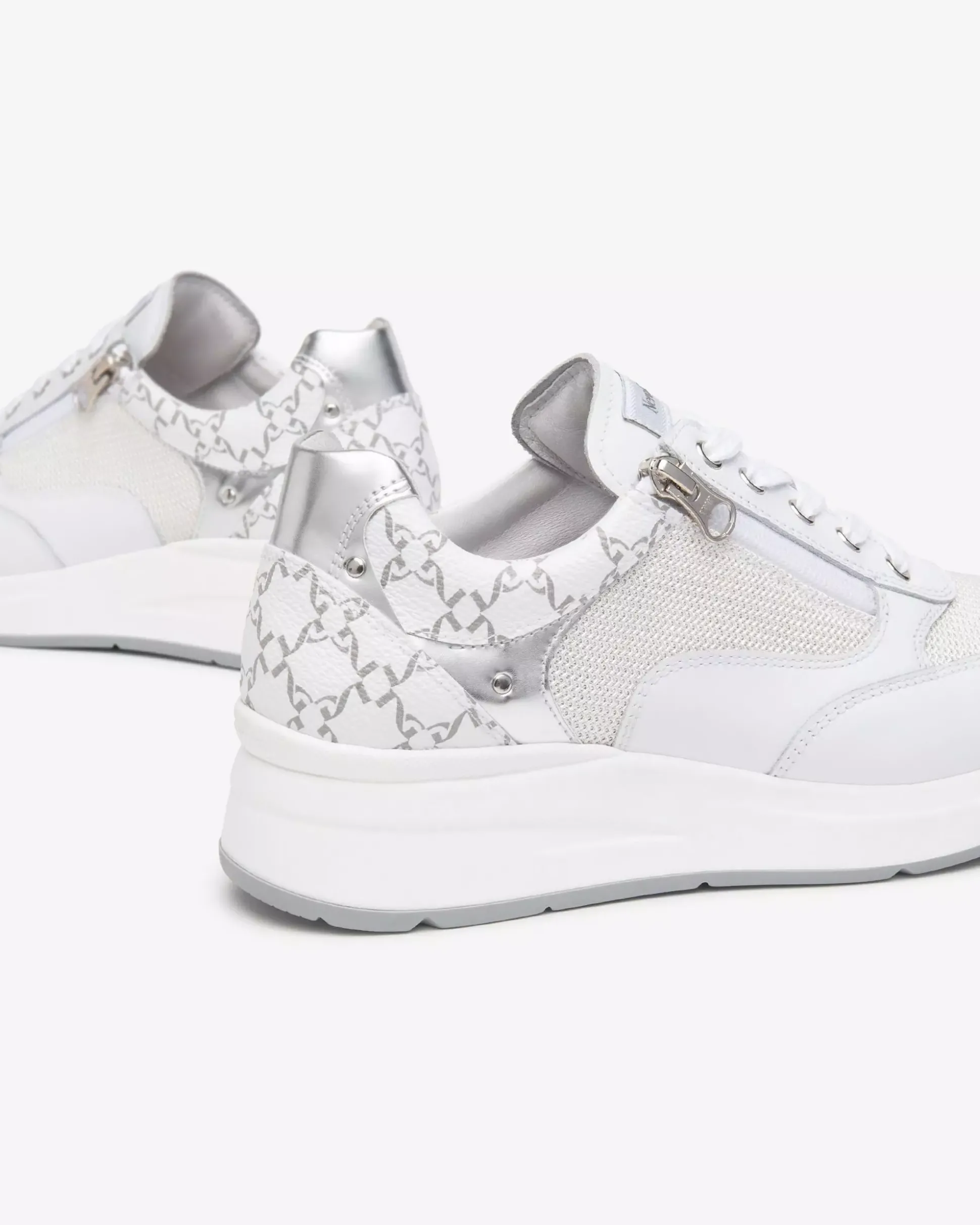 Sneakers Donna in Pelle, Tela e Materiale Tecnico