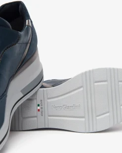 Sneakers Donna in Suede,Vernice, Pelle e Materiale Tecnico