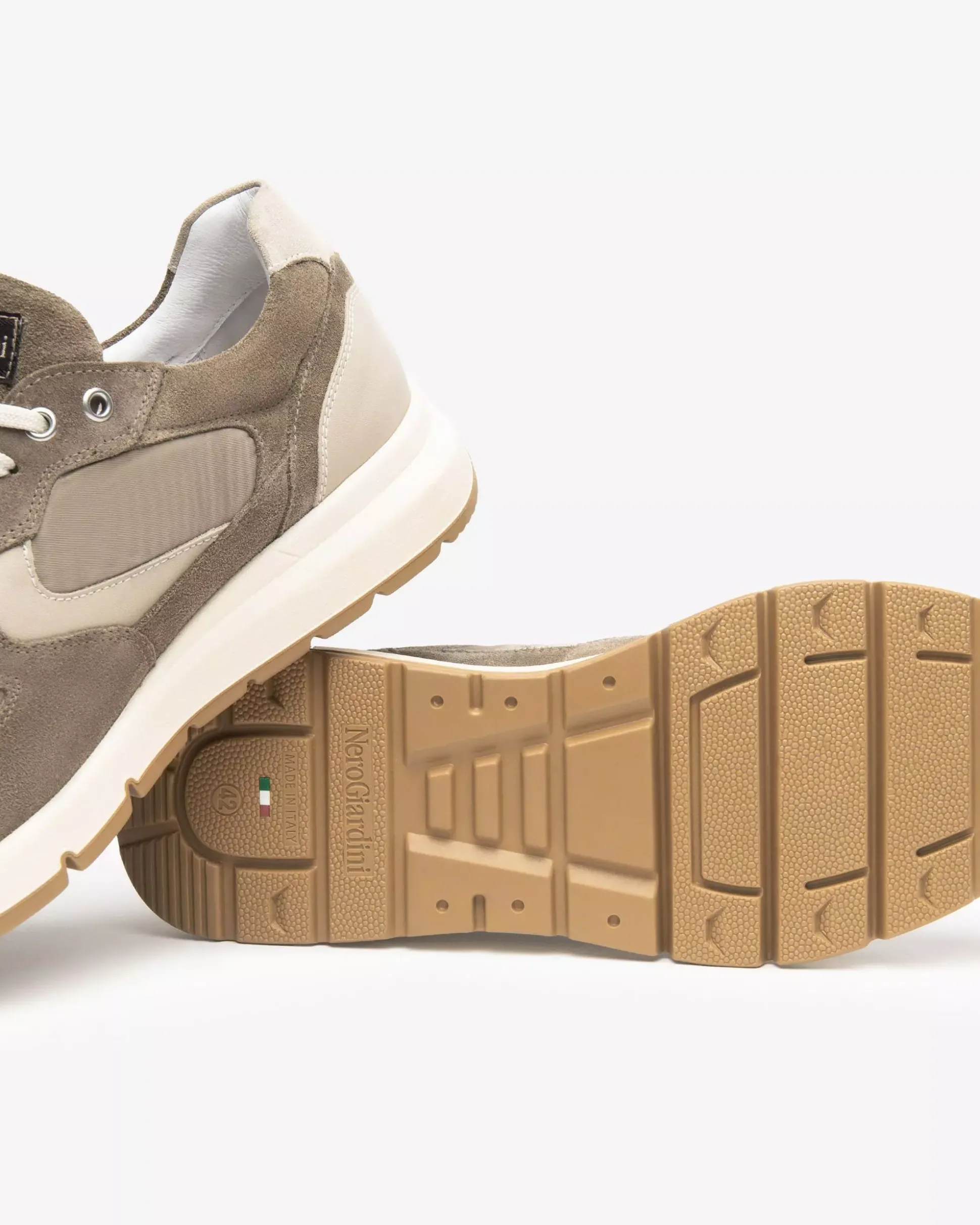 Sneakers Uomo in Camoscio, Pelle e Tela
